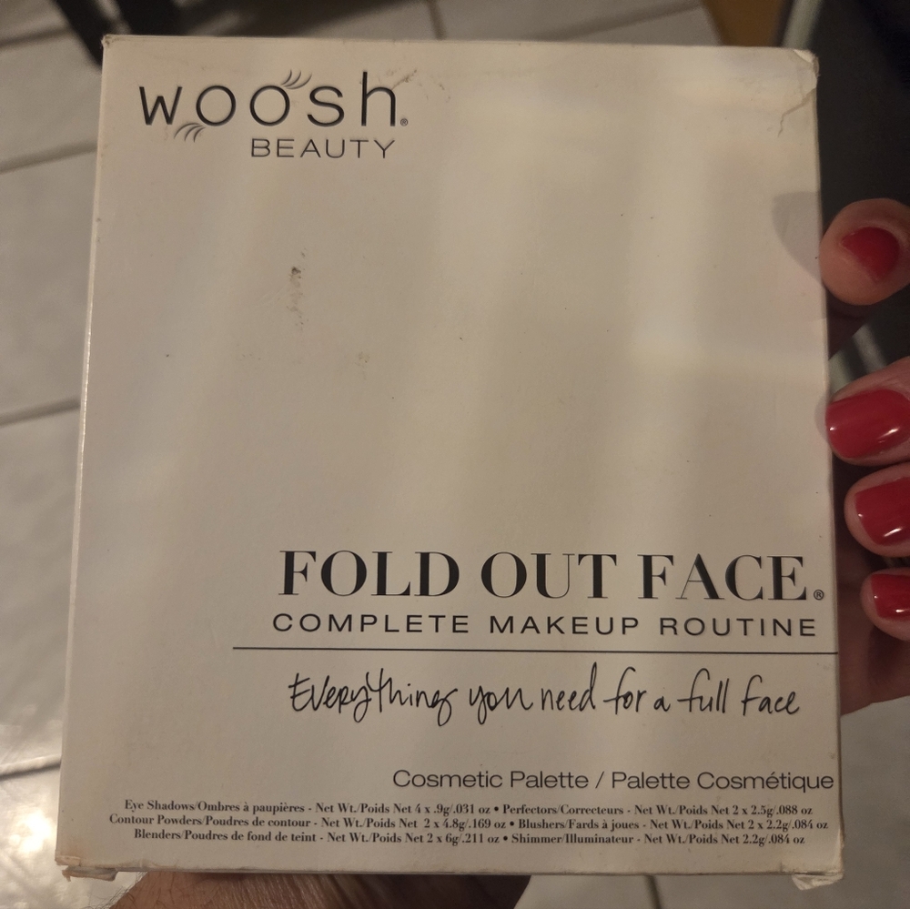 Woosh Beauty "Fold Out Face" complete Makeup Palette - Picture 3 of 17